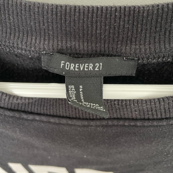 Super Cute sweatshirt - Picture 4 of 4